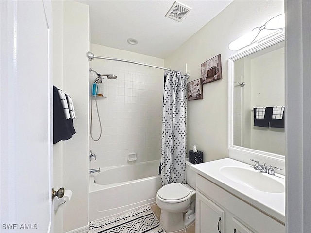 3032 Via Rialto St, Fort Myers, FL 33905 - full bath featuring shower / bath combo and vanity