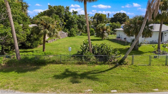 817 107th Ave N, Naples, FL 34108