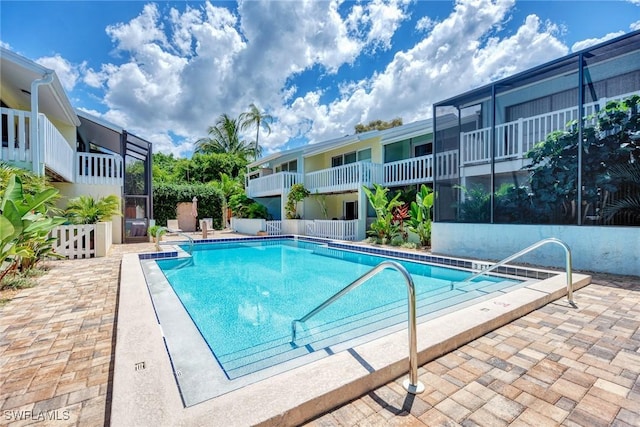 1752 Stickney Point Rd Unit 102, Sarasota, FL 34231 - view of community pool