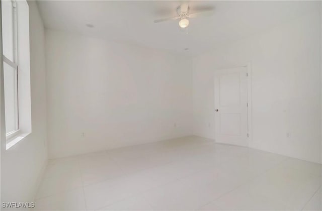 2109 Jefferson Ave, Alva, FL 33920 - tiled empty room with ceiling fan