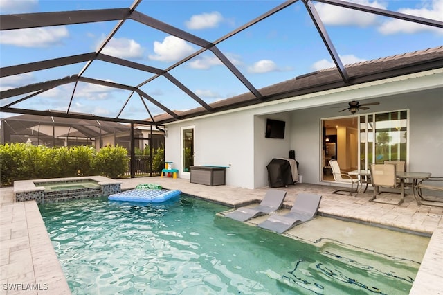 9760 Mirada Blvd, Fort Myers, FL 33908 - view of pool with a patio, a ceiling fan, a pool with connected hot tub, and a lanai