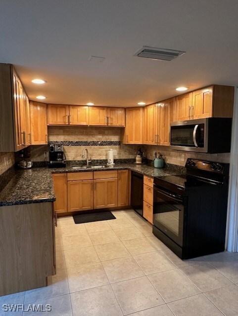 4815 Bluefish Ct, Fort Myers, FL 33919 - photo 10