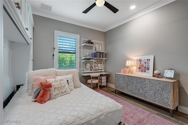 234 Legacy Ct, Naples, FL 34110 - bedroom with wood finished floors, ceiling fan, and recessed lighting