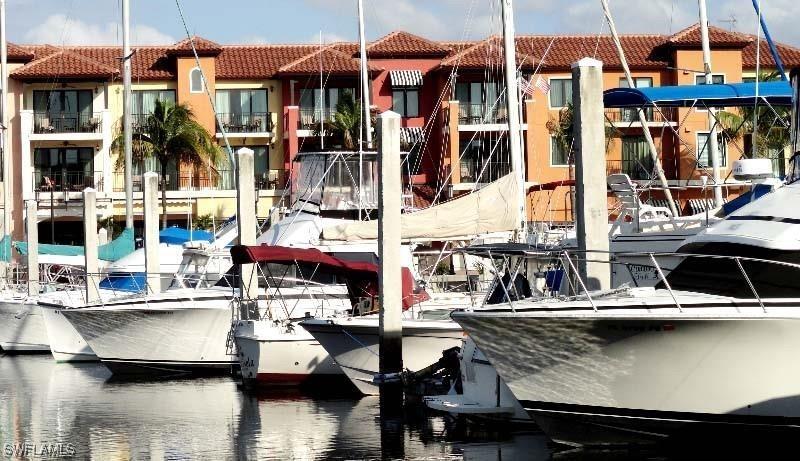 801 River Point Dr, Naples, FL 34102