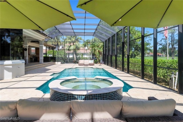 4323 Silver Fox Dr, Naples, FL 34119 - view of pool featuring a pool with connected hot tub, a lanai, and a patio area
