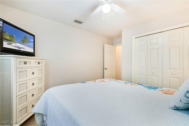 606 Mohawk Pkwy, Cape Coral, FL 33914 - bedroom with a closet and ceiling fan