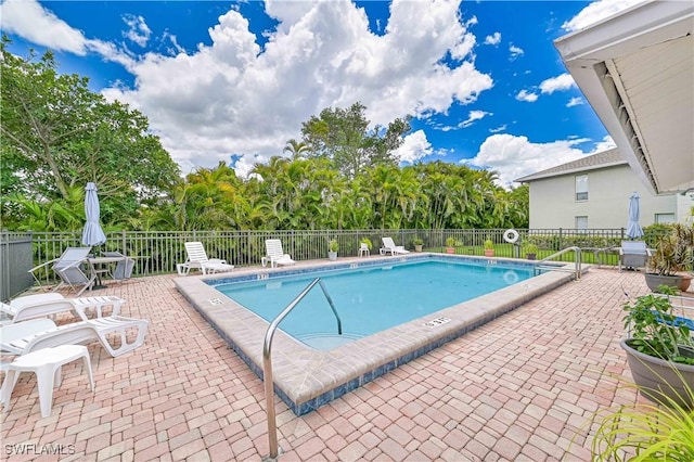 4217 SE 19th Ave Unit 110, Cape Coral, FL 33904 - community pool with a patio