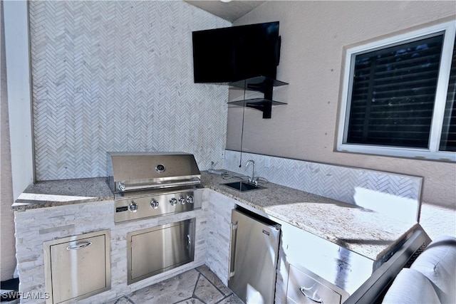 2855 Coach House Way, Naples, FL 34105 - view of patio / terrace featuring a sink and area for grilling