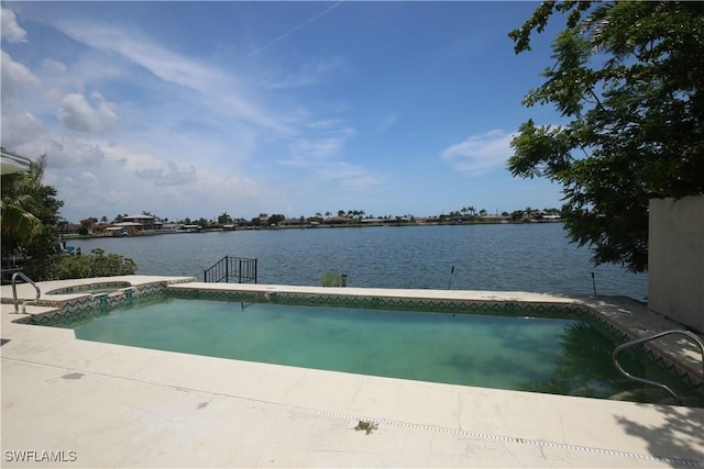 504 Cape Coral Pkwy W, Cape Coral, FL 33914 - photo 3