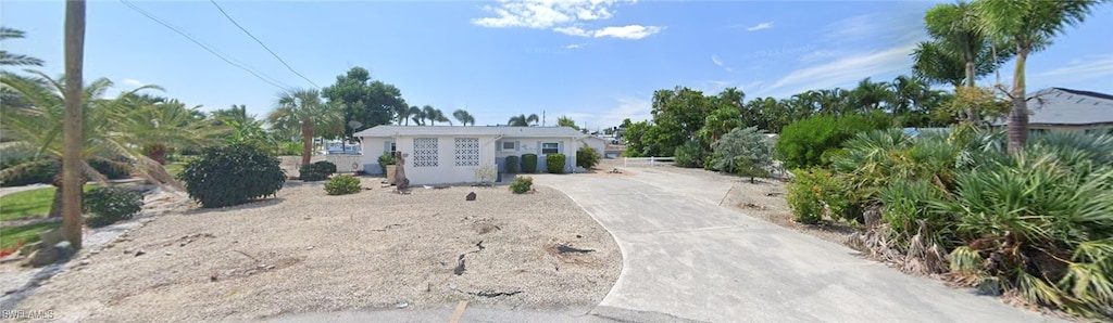 3435 Sea Holly Ln Fl, Pine Island, FL 33956 - photo 2