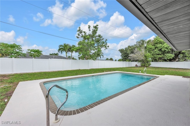 1506 SE 42nd St, Cape Coral, FL 33904 - view of swimming pool with a fenced backyard and a patio area