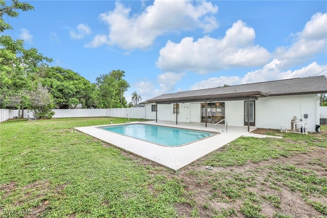 1506 SE 42nd St, Cape Coral, FL 33904 - view of pool with a fenced backyard and a patio area