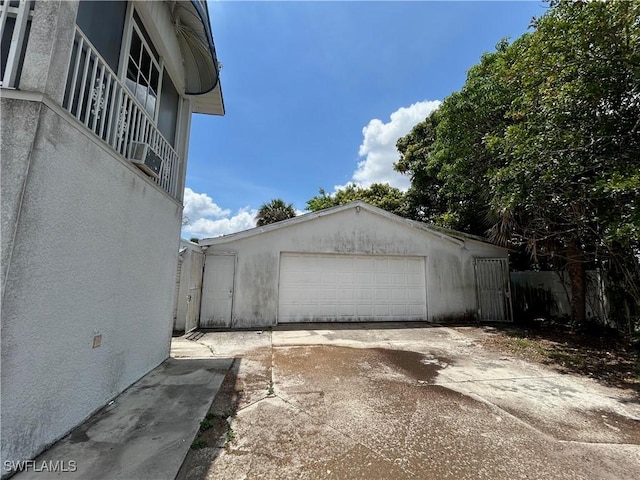 211 Oakmont Pkwy, Lehigh Acres, FL 33936 - view of detached garage