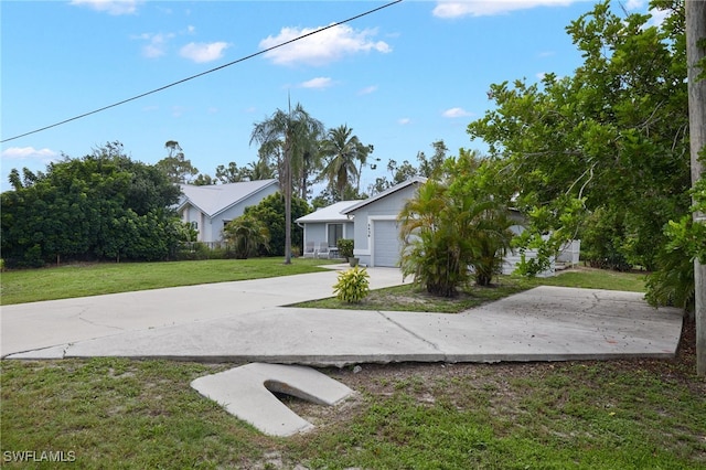 8436 Cypress Dr N, Fort Myers, FL 33967 - photo 2