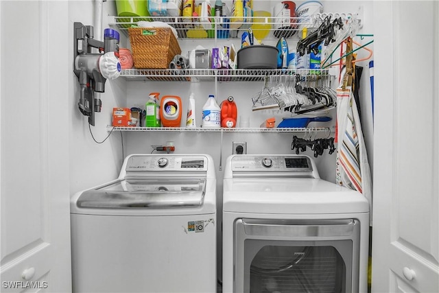 3760 Sawgrass Way Unit 3514, Naples, FL 34112 - laundry area featuring independent washer and dryer