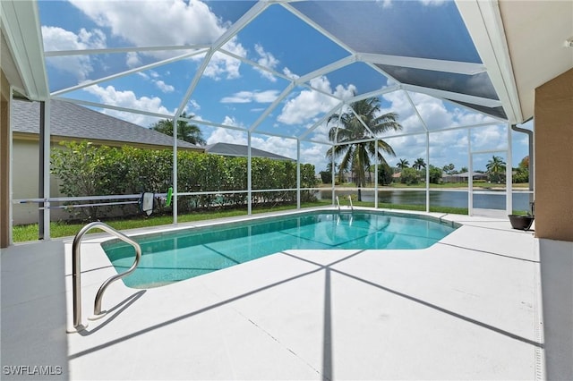 1962 Terrazzo Ln, Naples, FL 34104 - outdoor pool featuring a patio