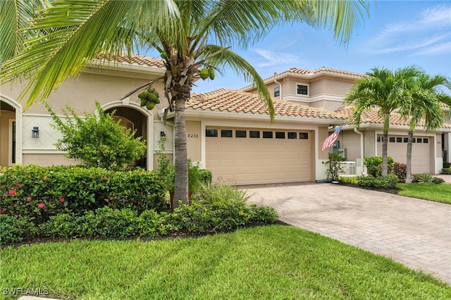 8230 Venetian Pointe Dr, Fort Myers, FL 33908 - photo 6