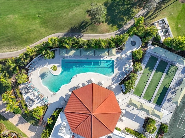 4660 Winged Foot Ct Unit 104, Naples, FL 34112 - bird's eye view of a pool