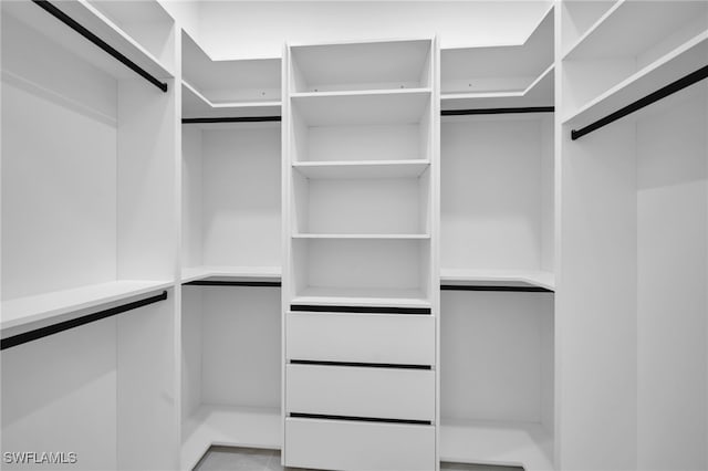 1405 SW 28th Ter, Cape Coral, FL 33914 - view of walk in closet