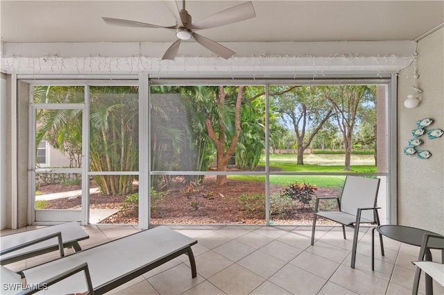 7120 Timberland Cir Unit 101, Naples, FL 34109 - unfurnished sunroom featuring ceiling fan