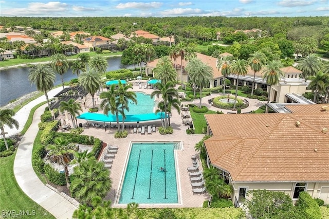 2434 Butterfly Palm Dr, Naples, FL 34119 - bird's eye view of a pool and a large body of water
