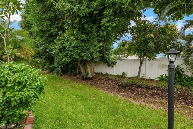 817 Courtington Ln Unit 2, Fort Myers, FL 33919 - photo 23