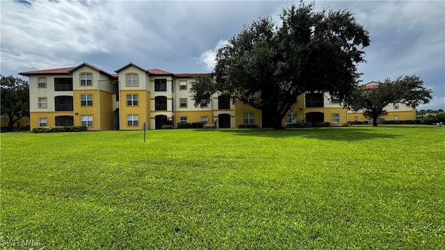 11530 Villa Grand Unit 1101, Fort Myers, FL 33913 - view of property's community with a lawn