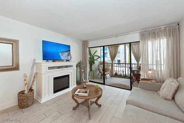 260 Southbay Dr Unit 107, Naples, FL 34108 - photo 3