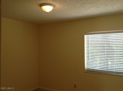 4627 Bayshore Dr Unit I-4, Naples, FL 34112 - photo 8