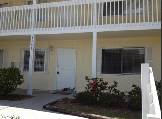 4627 Bayshore Dr Unit I-4, Naples, FL 34112 - photo 2