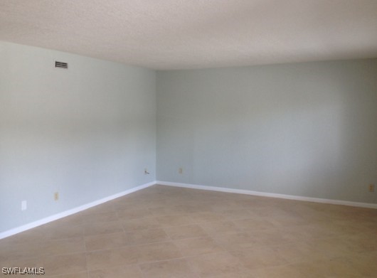 4627 Bayshore Dr Unit I-4, Naples, FL 34112 - photo 3