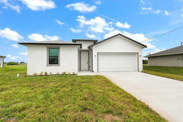 9013 Largo Cir, Labelle, FL 33935 - view of front facade with driveway, an attached garage, stucco siding, and a front lawn