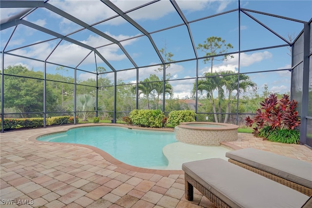 11330 Hidalgo Ct, Fort Myers, FL 33912 - view of swimming pool with a patio area, a lanai, and a pool with connected hot tub