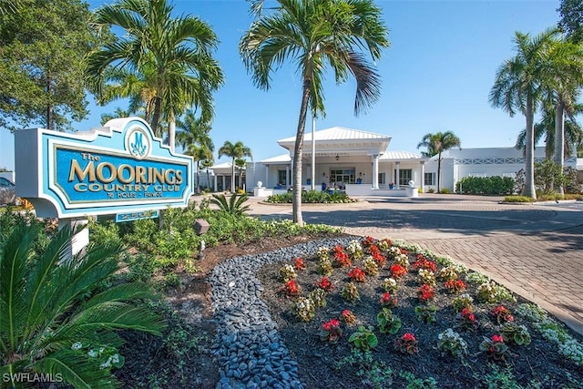 2500 Gulf Shore Blvd N Unit S9, Naples, FL 34103 - view of community sign
