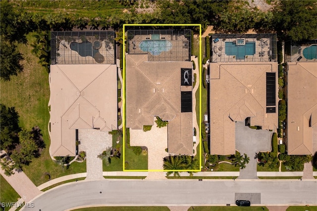 19332 La Serena Dr, Estero, FL 33967 - aerial view of property's location with property boundaries highlighted and a pool