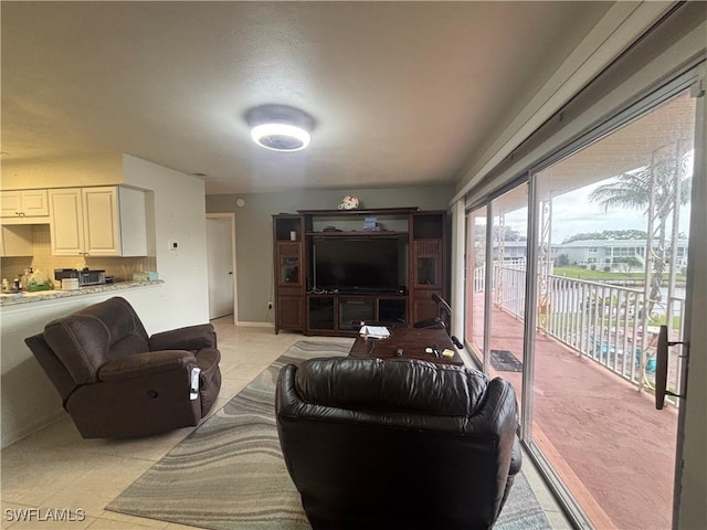 879 SE 46th Ln Unit 8, Cape Coral, FL 33904 - photo 3