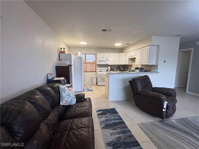 879 SE 46th Ln Unit 8, Cape Coral, FL 33904 - photo 11