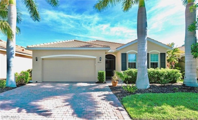 4167 Dutchess Park Rd, Fort Myers, FL 33916 - photo 1