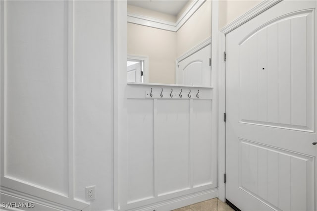15140 Palmer Lake Cir Unit 201, Naples, FL 34109 - view of mudroom