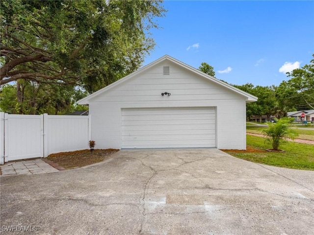 8701 Fountain Ave, Tampa, FL 33615 - photo 34