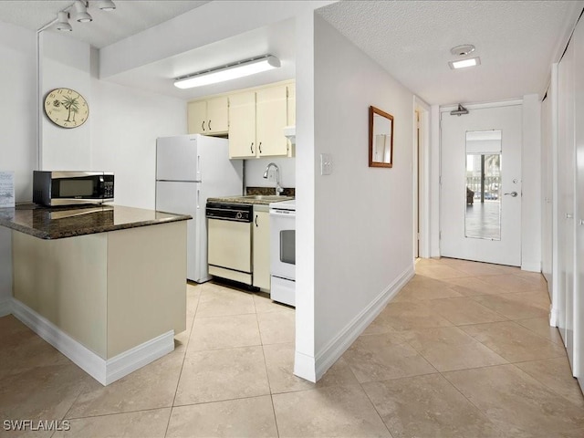 1 Bluebill Ave Unit 302, Naples, FL 34108 - photo 9