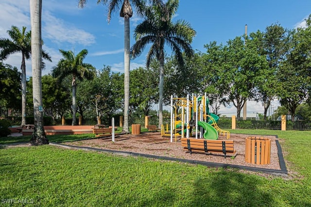 7907 Bristol Cir, Naples, FL 34120 - view of community play area