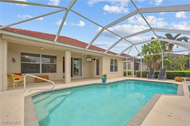 17936 Courtside Landings Cir, Punta Gorda, FL 33955 - swimming pool with a patio area and glass enclosure