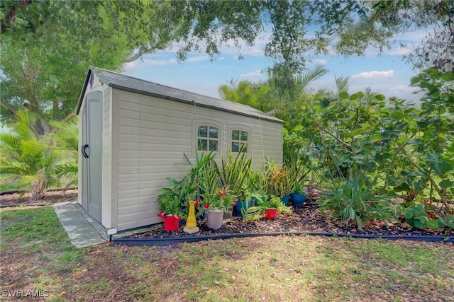 304 NW 22nd Ave, Cape Coral, FL 33993 - view of outbuilding