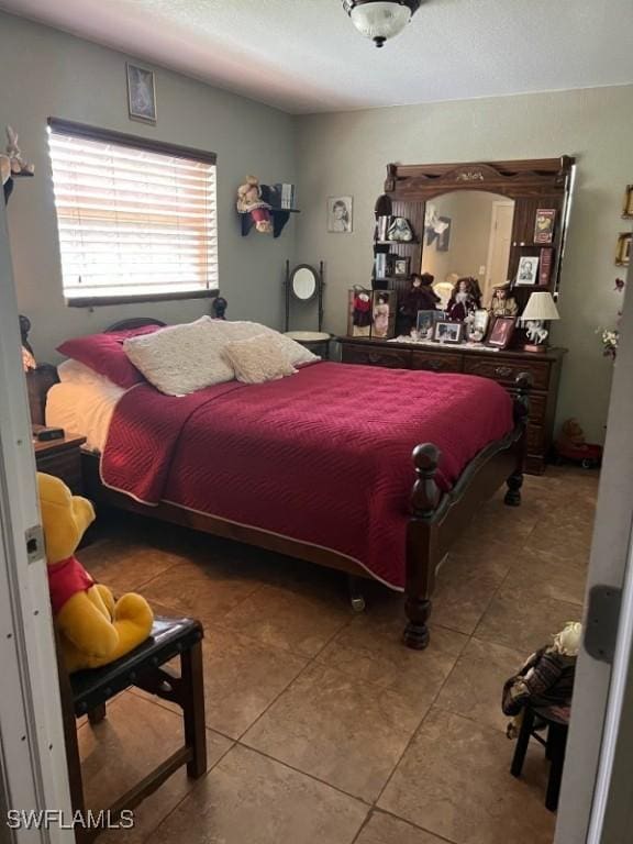 826 B Rd, Labelle, FL 33935 - bedroom featuring tile patterned floors
