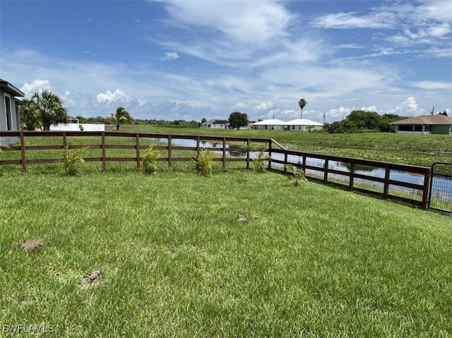 7005 Berwick Cir, Labelle, FL 33935 - view of yard with a water view