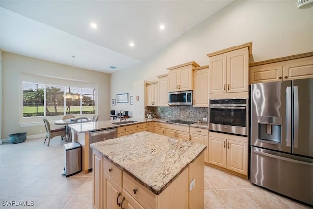 1094 Camelot Cir, Naples, FL 34119 - photo 11