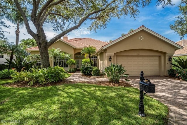 1094 Camelot Cir, Naples, FL 34119 - photo 1
