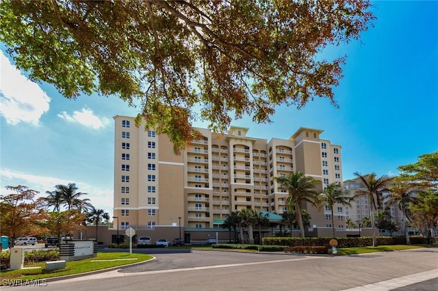 4182 Bay Beach Ln Unit 746, Fort Myers Beach, FL 33931 - view of apartment building / complex