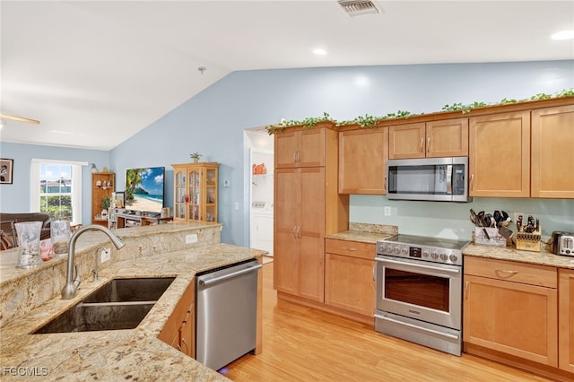 1524 NE 18th Pl, Cape Coral, FL 33909 - photo 11